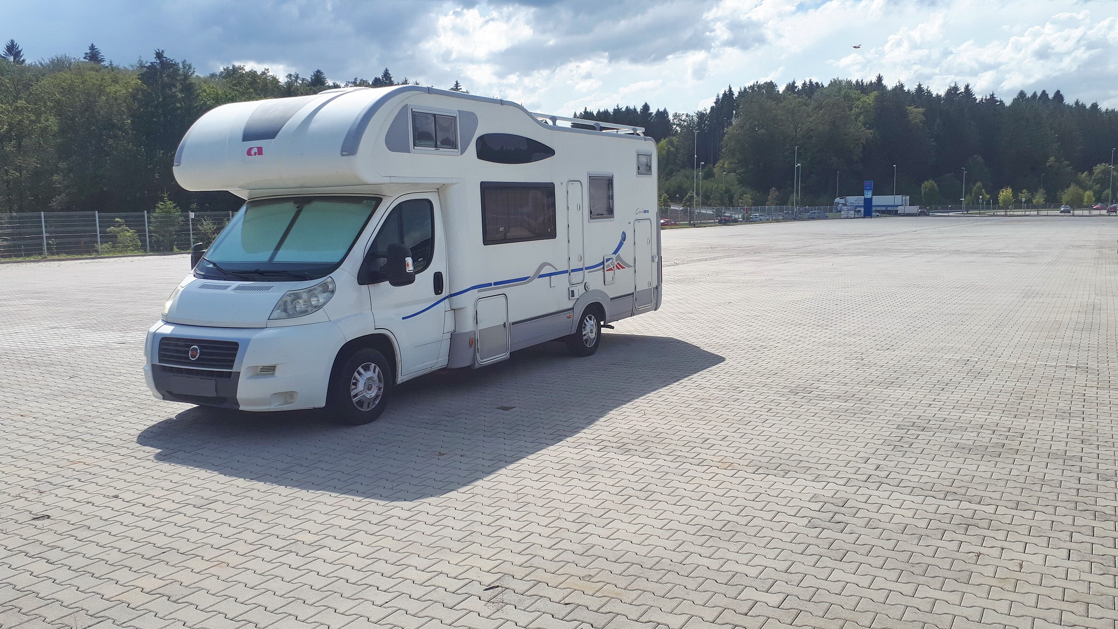 Avtotransporti Kastelec depo za avtodome, počitniške prikolice in čolne - Grosuplje in Novo mesto - Avtokampi.si