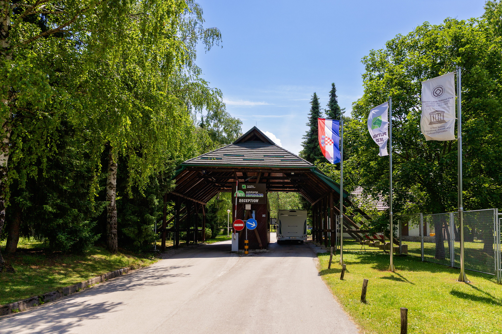 pergola markise baumarkt Wolkenbahn S-100 und L-140 headphones over ear Größe:Größe 175 - bis Körpergröße 178 cm - Farbe Berry Bodenanker - Fritz Berger