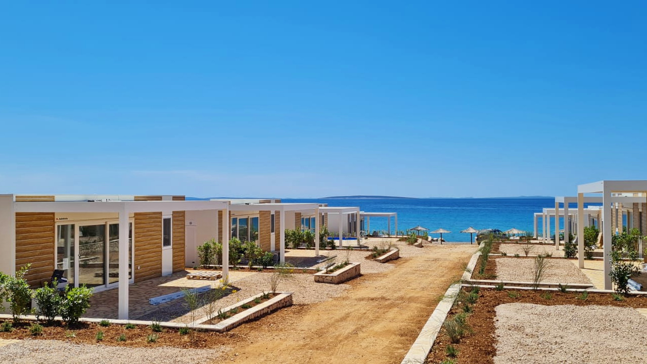 Terra Park nakup nove mobilne hišice Adria na otoku Pag Avtokampi.si