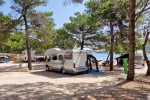 Kamp Jezera Lovišća - otok Murter