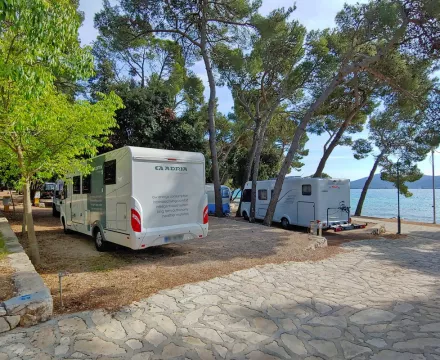 Promajsko kampiranje na Hrvaškem