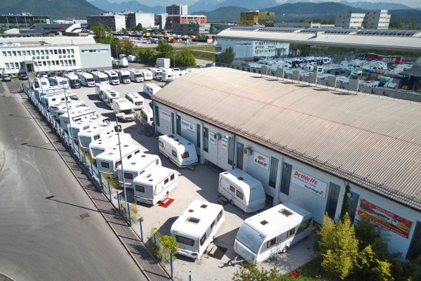 Caravan center Ljubljana ponovno odpira vrata trgovine s kamping in karavaning opremo
