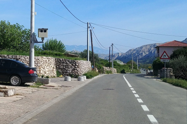 Višje kazni za prometne prekrške in novi stacionarni radarji na Hrvaškem