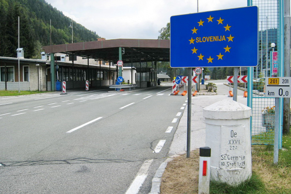 Slovenija odprla mejo za novih 14 držav, a zapira za turiste iz Italije, Nizozemske in Poljske