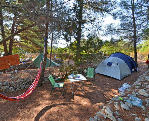 kamp Potirna Korčula